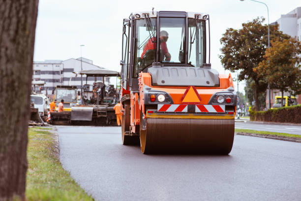 Best Driveway Paving Contractor  in Landmk, AR